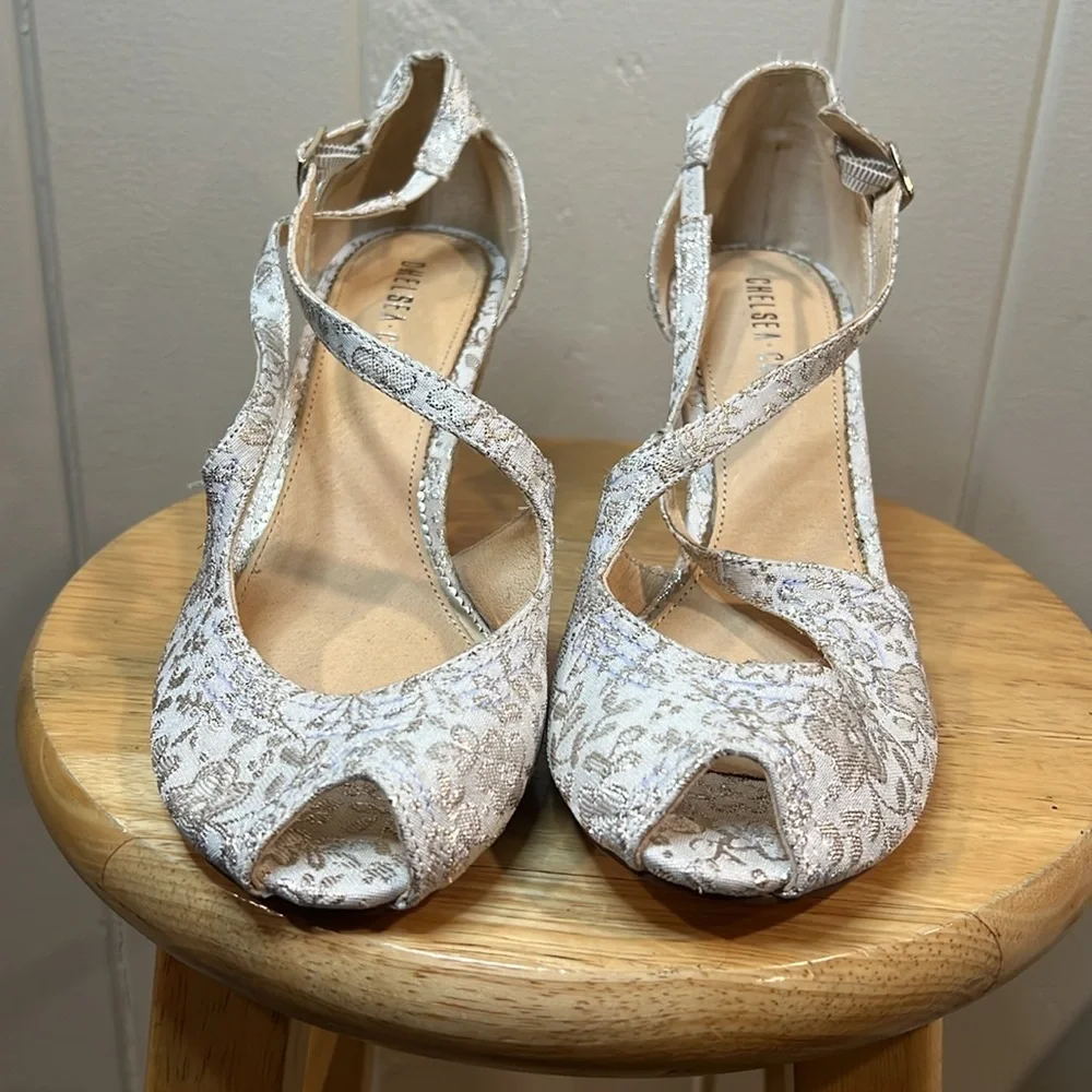 Chelsea Crew 'Alter' White and Silver Heels Peep Toe - Picture 2 of 10